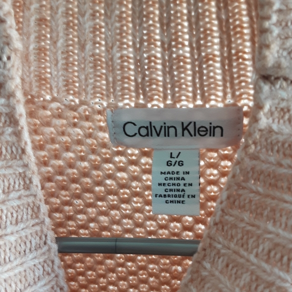 Calvin Klein Sweater - Picture 2 of 2